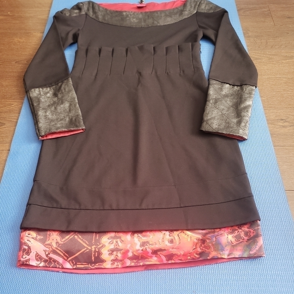 Save The Queen Fitted Dress - Picture 9 of 16